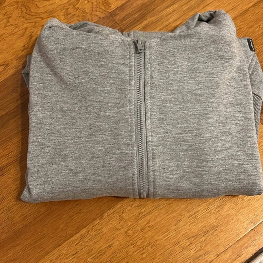 Eddie Bauer Signature Hoodie - Picture 10 of 11